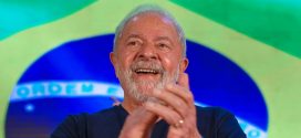 Lula diz que “Brasil irá reconquistar sua bandeira, soberania e democracia”