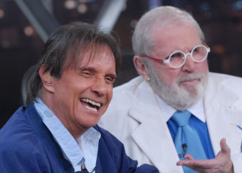 Roberto Carlos dedica show a Jô Soares: ‘Meu irmãozinho’