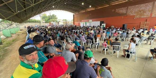 Em Buritis, deputada Sílvia Cristina se reúne com produtores rurais, afetados com os embargos do Ibama 