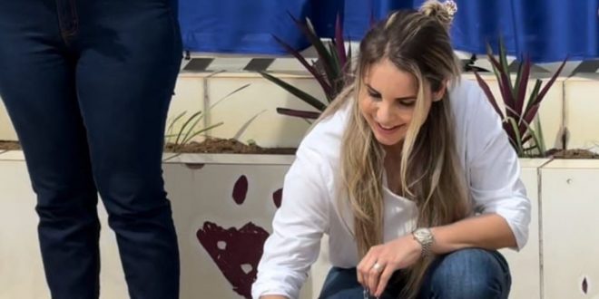 Prefeita Carla Redano inaugura centro de adoção de pets em Ariquemes