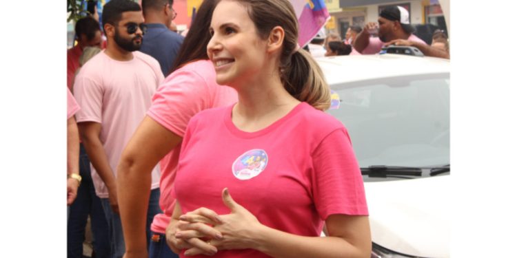 Carla Redano é reeleita prefeita de Ariquemes com 48,57% dos votos