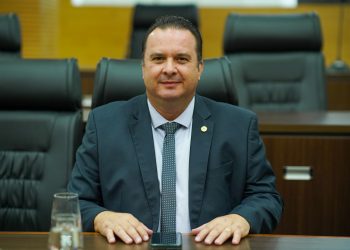 Deputado Dr. Luís do Hospital parabeniza novo prefeito de Jaru e reforça compromisso com o progresso do município