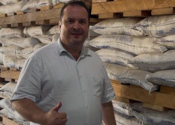 Deputado Dr. Luís do Hospital fortalece agricultura familiar em Jaru com 40 toneladas de calcário