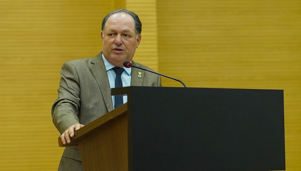Pedro Fernandes denuncia situação do Soldado da Borracha em Cujubim