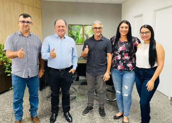 Deputado Pedro Fernandes recebe prefeito e vice-prefeito eleitos de Rio Crespo e reafirma compromisso com o Município