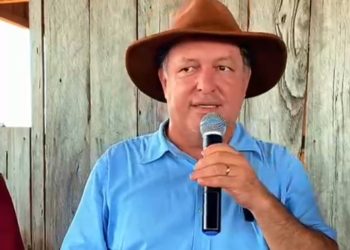 DEPUTADO PEDRO ENTREGA DE IMPLEMENTOS EM MACHADINHO D’OESTE    