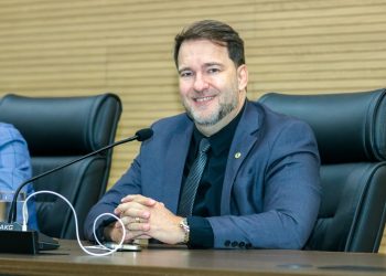 Deputado Alex Redano solicita manutenção do Ensino Médio matutino na Escola Cora Coralina, em Ariquemes