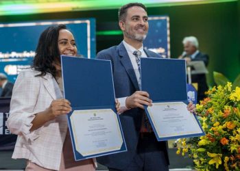 Léo Moraes e Magna dos Anjos tomam posse em Porto Velho.