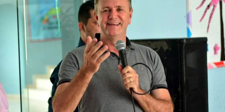 Emenda do deputado Luizinho Goebel garante aquisição de três “Playgrounds” para Pimenteiras