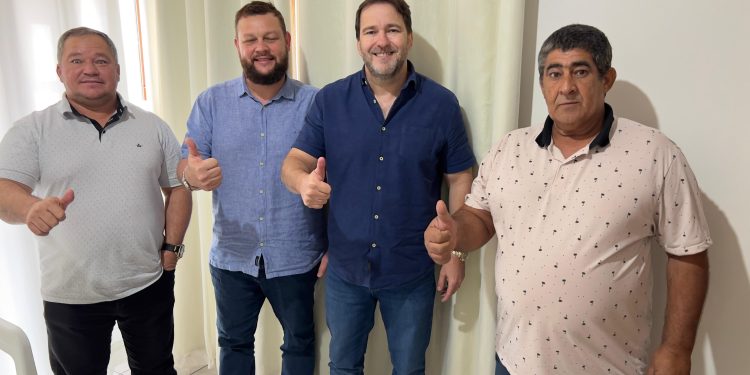 Deputado Alex Redano recebe prefeito de Itapuã do Oeste, Nei Martins, e reafirma compromisso com o progresso do município
