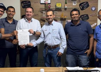 Deputado Dr. Luís do Hospital entrega 37 mil mudas de café clonal em Nova União