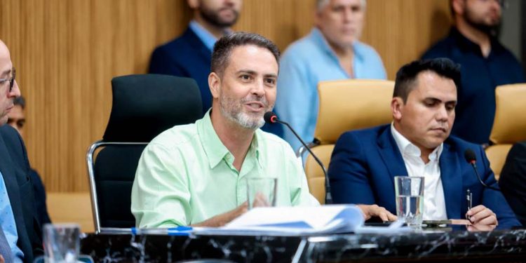 Lei Complementar é sancionada para enxugar a máquina e trazer agilidade para serviços públicos