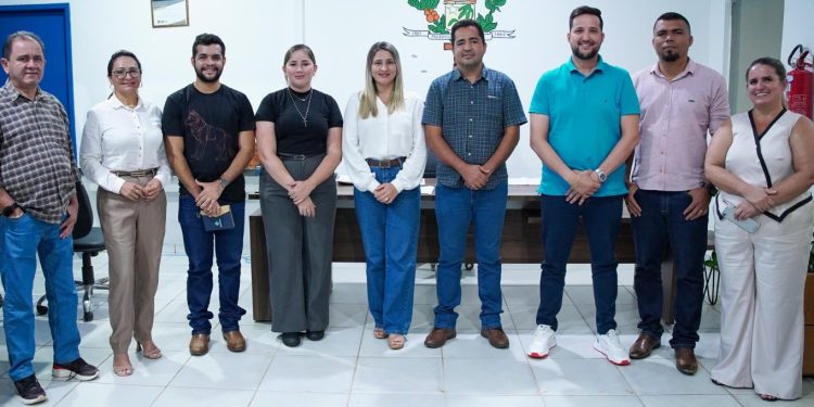 Presidente da Assembleia Legislativa, Alex Redano destina R$ 200 mil para educação e saúde em Presidente Médici