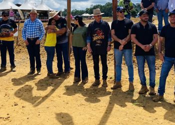 Pedro Fernandes prestigia a 17ª Corrida Nacional de Jericos Motorizados em Alto Paraíso