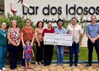 Sílvia Cristina participa da entrega de R$ 500 mil para beneficiar entidades em Vilhena.