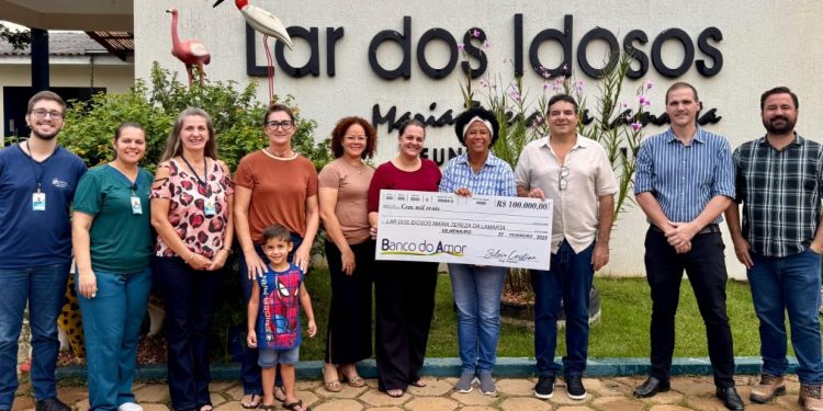 Sílvia Cristina participa da entrega de R$ 500 mil para beneficiar entidades em Vilhena.