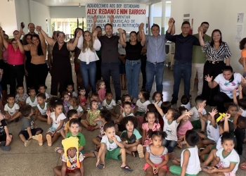 Presidente Alex Redano entrega playgrounds para escolas e creches de Ariquemes