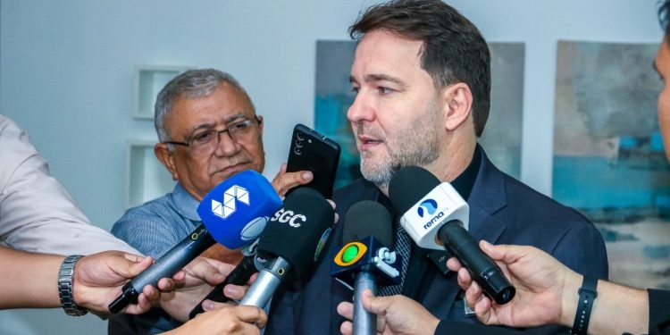 Deputado Alex Redano pede ação emergencial para vítimas das enchentes no Baixo Madeira