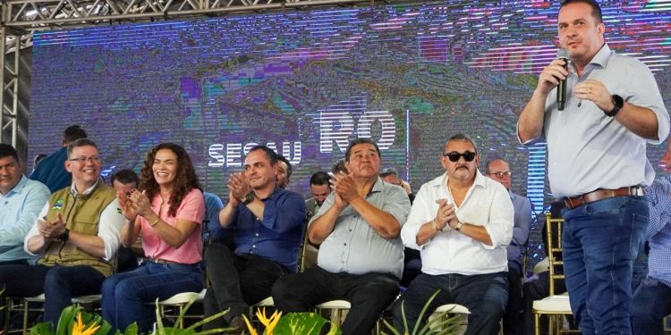 Presidente da Comissão de Saúde acompanha entrega do Hospital de Guajará-Mirim