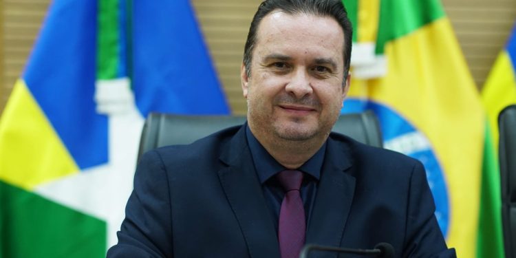 Deputado Dr. Luís do Hospital destina R$ 300 mil para exames laboratoriais em Rolim de Moura