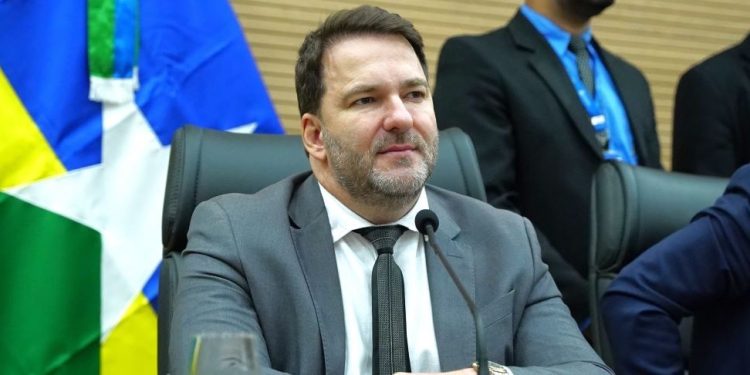 Presidente Alex Redano, cobra sinalização na RO-377 em São Francisco do Guaporé