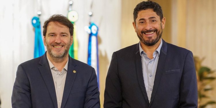 Presidente Alex Redano, recebe vereador Márcio Pacele para discutir apoio parlamentar