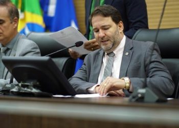 Deputado Alex Redano apresenta Projeto de Lei que garantirá aviso prévio sobre vencimento da CNH via e-mail e WhatsApp