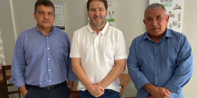 Deputado Alex Redano destina R$ 200 mil para a FICOP e recebe presidente da Associação Comercial de Pimenta Bueno