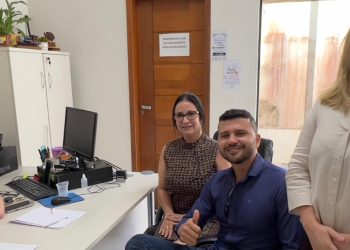 Deputado Alex Redano recebe Rodrigo Queiroz e reforça compromisso com a saúde de Alto Paraíso