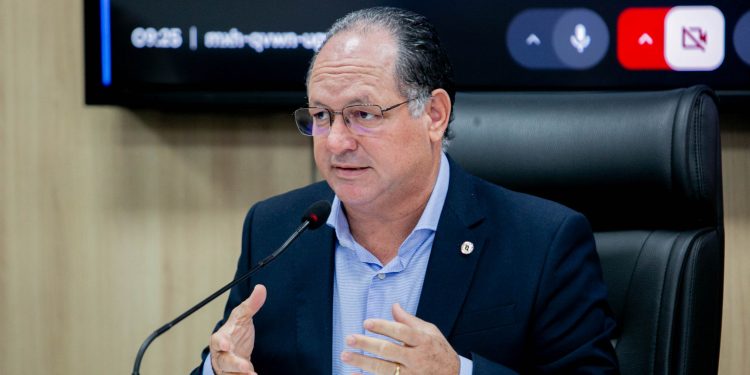Deputado Pedro cobra valorização do preço do boi gordo em Rondônia
