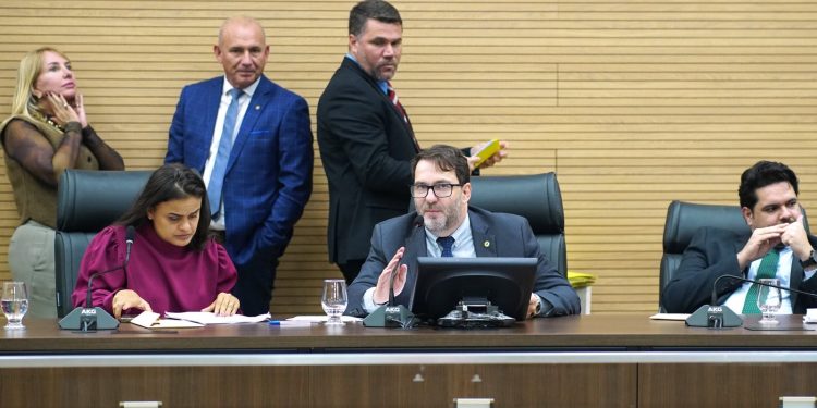 Deputado Alex Redano indica instalação de totens de monitoramento em São Francisco de Guaporé