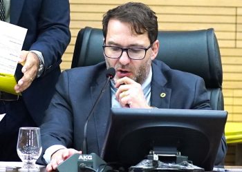 Alex Redano indica adesão de Rondônia ao convênio que concede isenção de ICMS para o “asfalto ecológico”