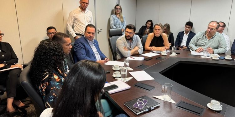 Luís do Hospital garante avanço nas negociações do PCCR da saúde em Rondônia