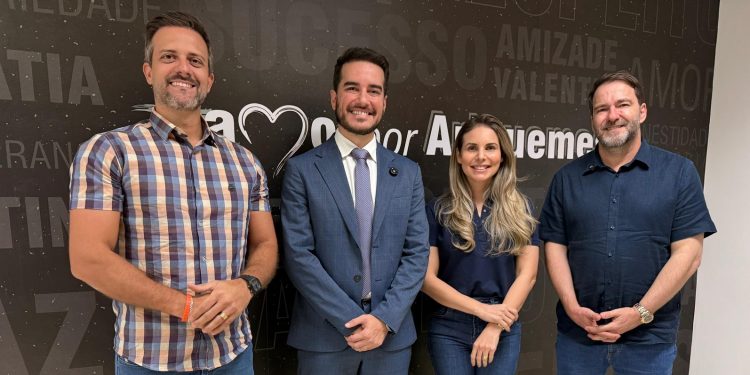 Emenda conjunta dos deputados Alex Redano e Lucas Torres garante transporte público gratuito em Ariquemes