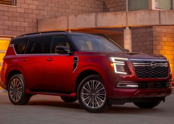 Flagra: novo Mitsubishi Pajero Full 2027 aparece em testes