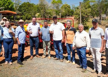 Com emenda de R$ 150 mil, Dr. Luís do Hospital reforça agricultura em Theobroma