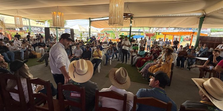 Deputado Alex Redano participa da abertura da Agroari 2025 e defende equilíbrio entre políticas ambientais e fortalecimento do agronegócio