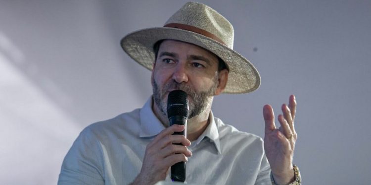 Deputado Alex Redano solicita recuperação urgente da RO-420 entre Buritis e Jacinópolis