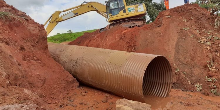 Deputado Alex Redano solicita implantação de tubos armcos na RO-140 em Rio Crespo