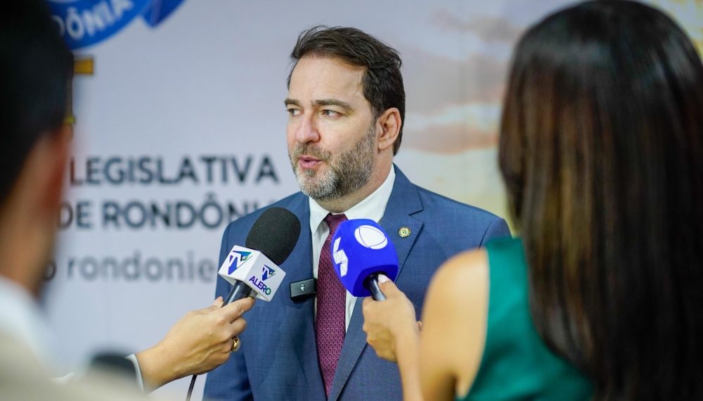 Alex Redano questiona qualidade nos serviços da Aegea e cobra transparência na terceirização do saneamento em Rondônia
