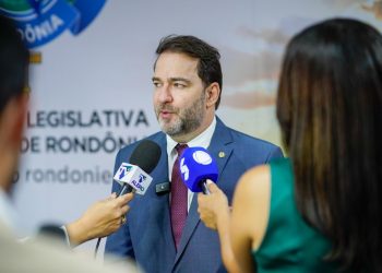 Alex Redano questiona qualidade nos serviços da Aegea e cobra transparência na terceirização do saneamento em Rondônia