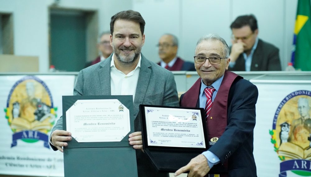 Deputado Alex Redano é homenageado como membro benemérito pela Academia Rondoniense de Letras