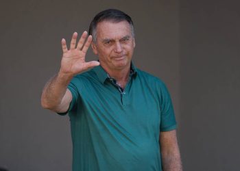 Flávio diz que pai está de cabeça erguida, defende anistia ampla e fala em união da direita em 2026