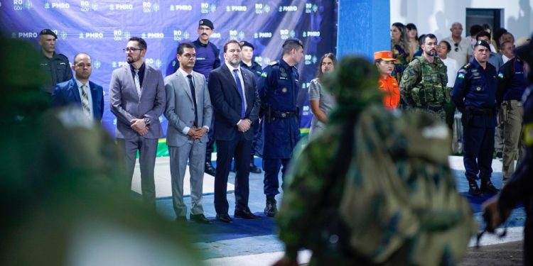 Deputado Alex Redano prestigia formatura do BPFron e destaca apoio para armamentos