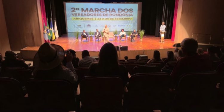 Deputado Alex Redano destaca importância da 2ª Marcha dos Vereadores de Rondônia