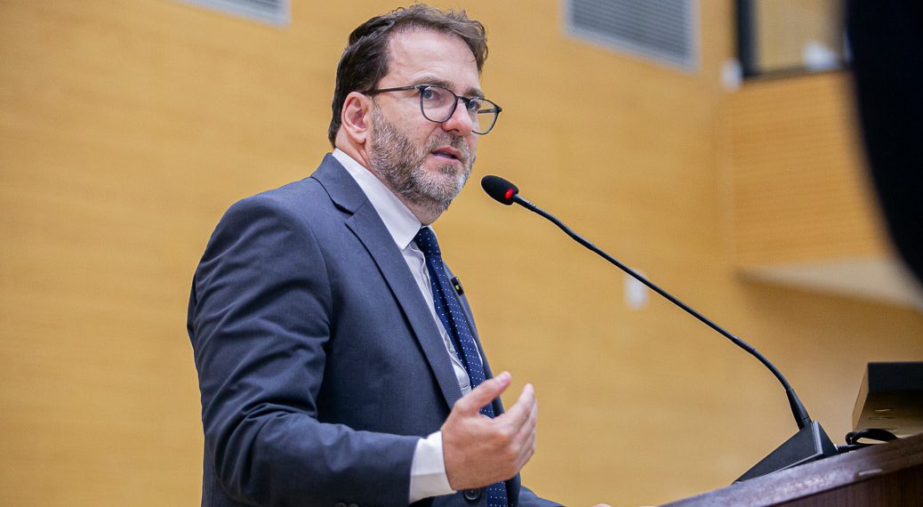 Alex Redano solicita recursos para aquisição de medicamentos e materiais de consumo em atendimento a pedido da prefeita de Ariquemes