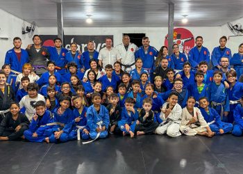 Projeto de Jiu-Jitsu em Porto Velho recebe visita do deputado Luís do Hospital
