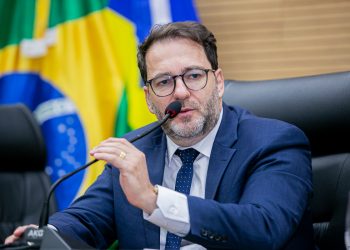Deputado Alex Redano solicita manutenção urgente da RO-458, que liga Alto Paraíso a Triunfo