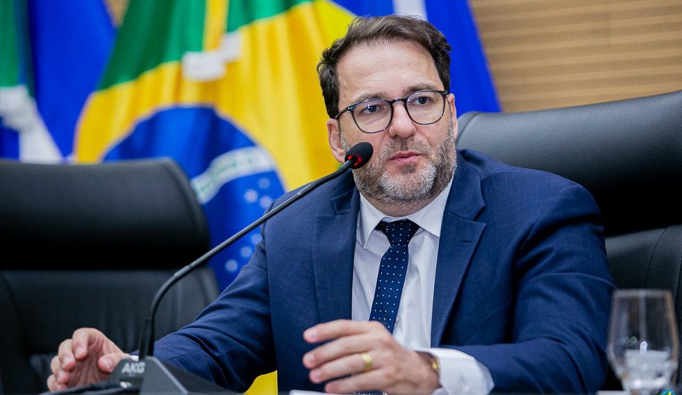 Deputado Alex Redano garante transporte para alunos do Ifro Ariquemes com emenda de R$ 400 mil