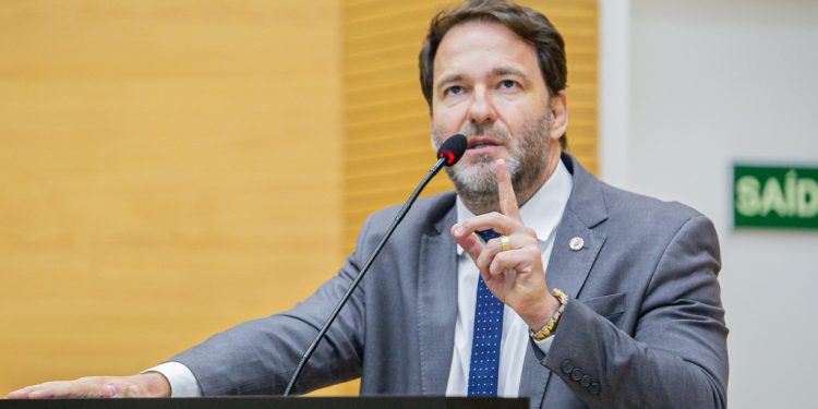 Alero aprova projeto de lei em reconhecimento ao tempo de serviço dos servidores da Casa durante a pandemia